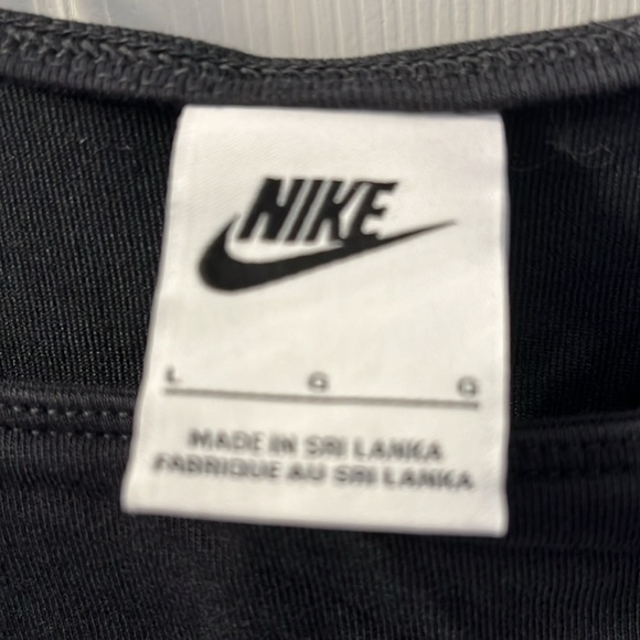 Nike crop tank top - Picture 2 of 3
